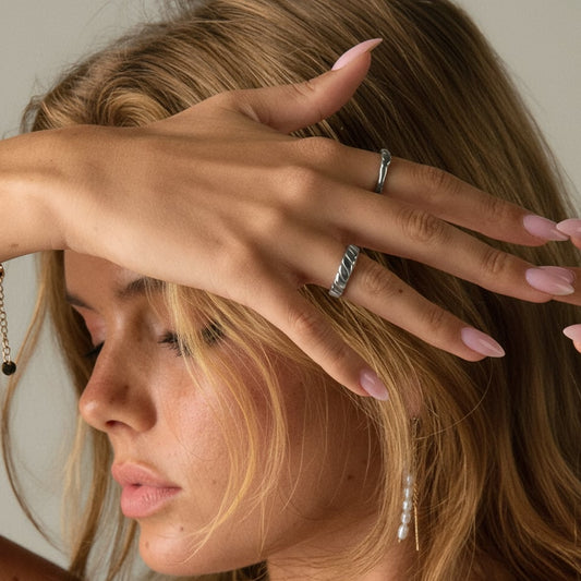 Curve Ring Adjustable Silver Colored